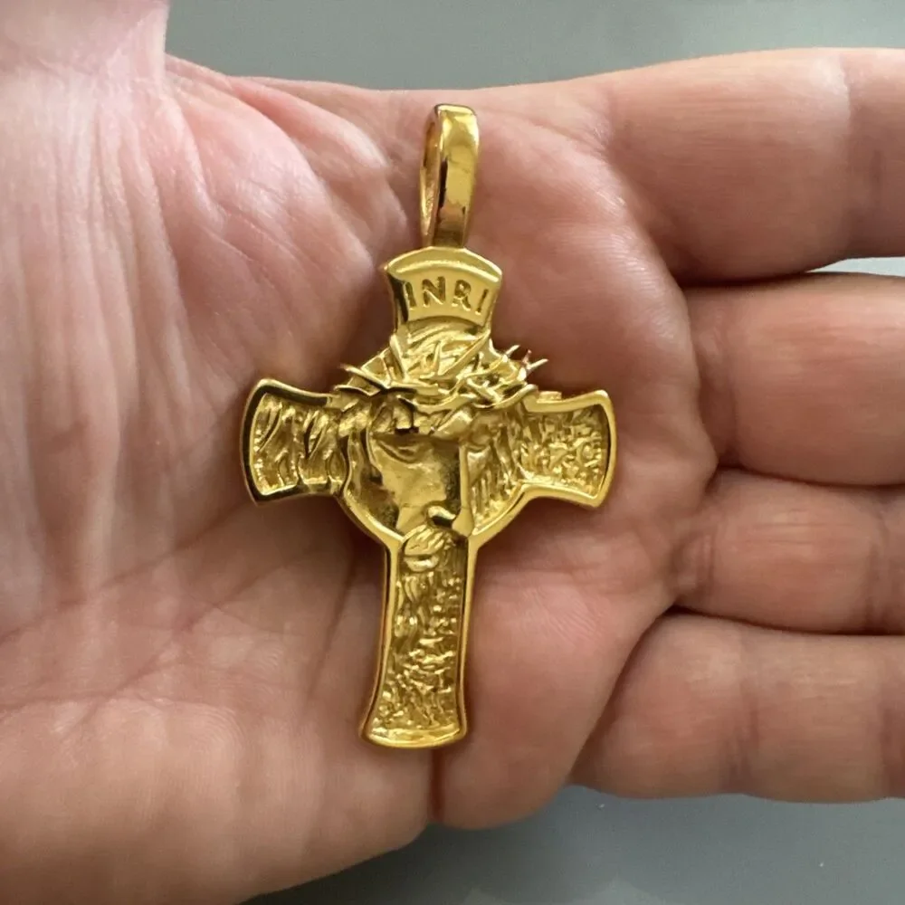 Gold Tone Jesus Christ Cross Pendant 24 Inch Chain Stainless Steel “inri” Gift